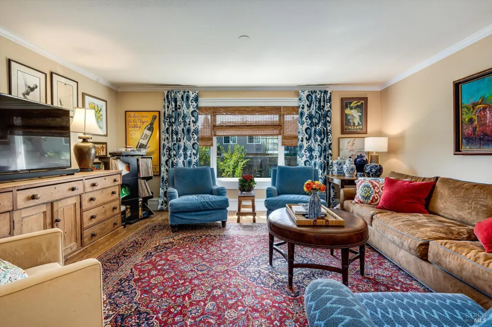 2389 Chad Court Napa, CA 94558