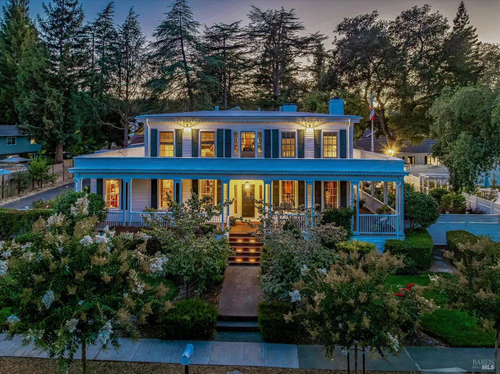 2389 Chad Court Napa, CA 94558