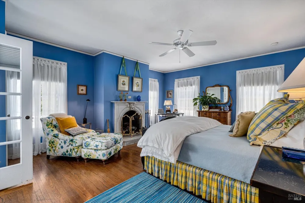 2389 Chad Court Napa, CA 94558