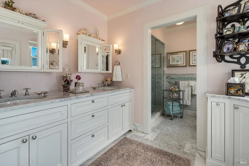 2389 Chad Court Napa, CA 94558