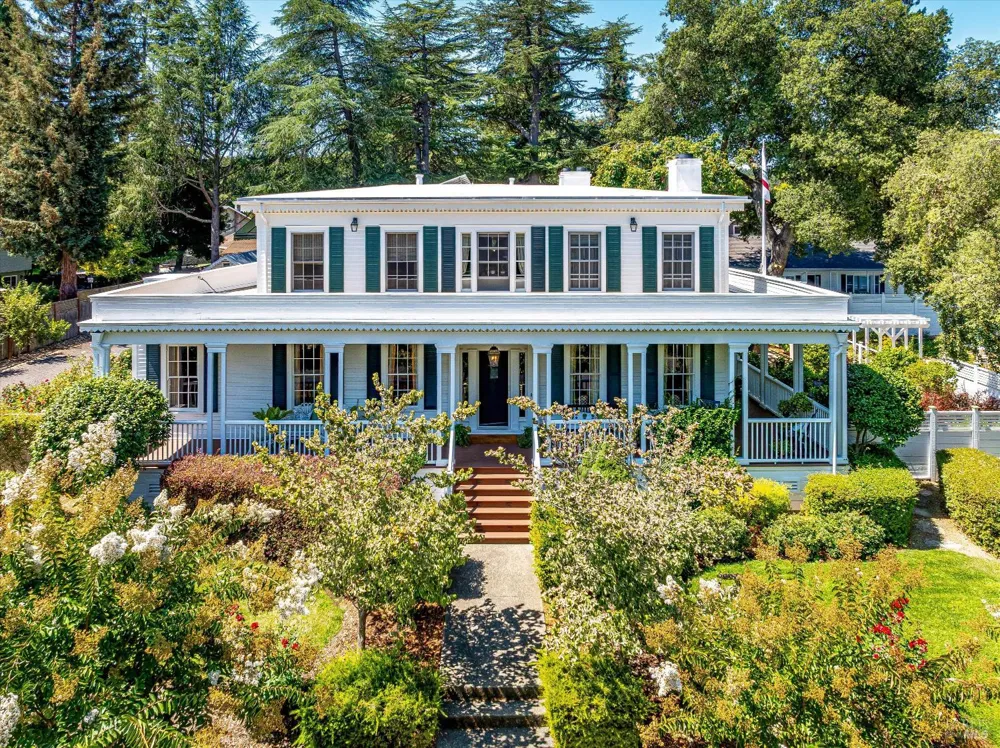 2389 Chad Court Napa, CA 94558