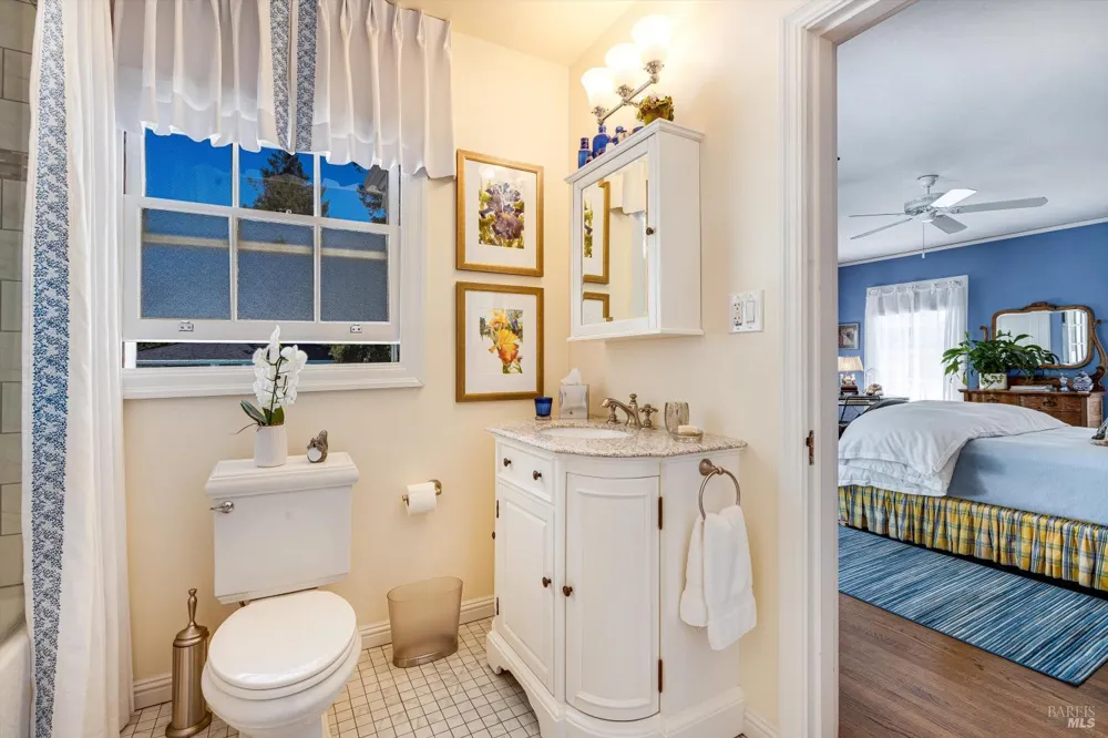 2389 Chad Court Napa, CA 94558