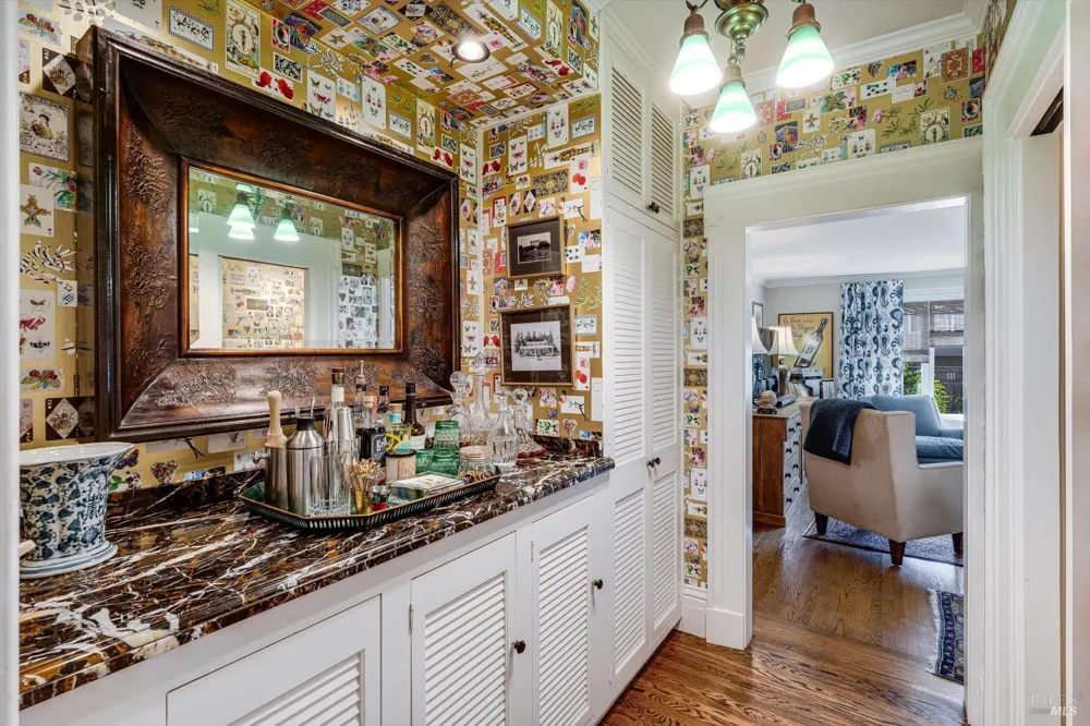 2389 Chad Court Napa, CA 94558