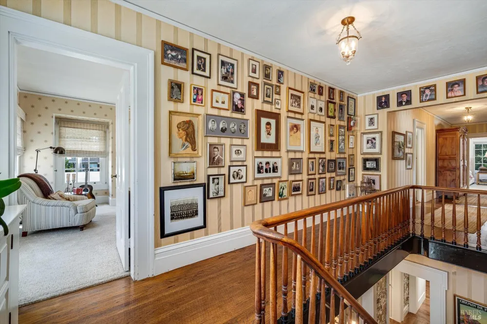 2389 Chad Court Napa, CA 94558