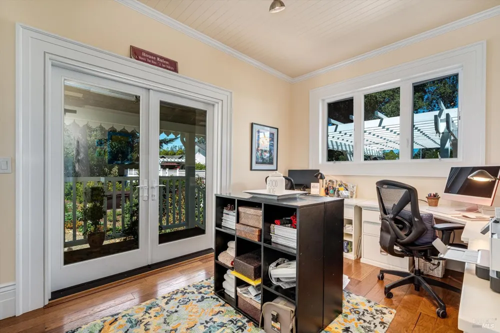 2389 Chad Court Napa, CA 94558