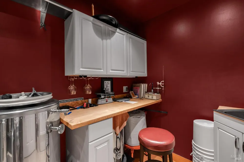 6501 Ellen Lane Forestville, CA 95436