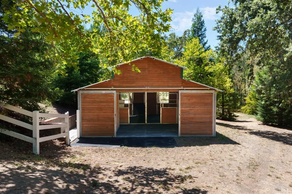 6501 Ellen Lane Forestville, CA 95436
