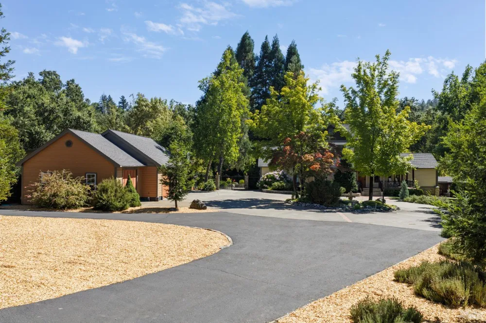 6501 Ellen Lane Forestville, CA 95436