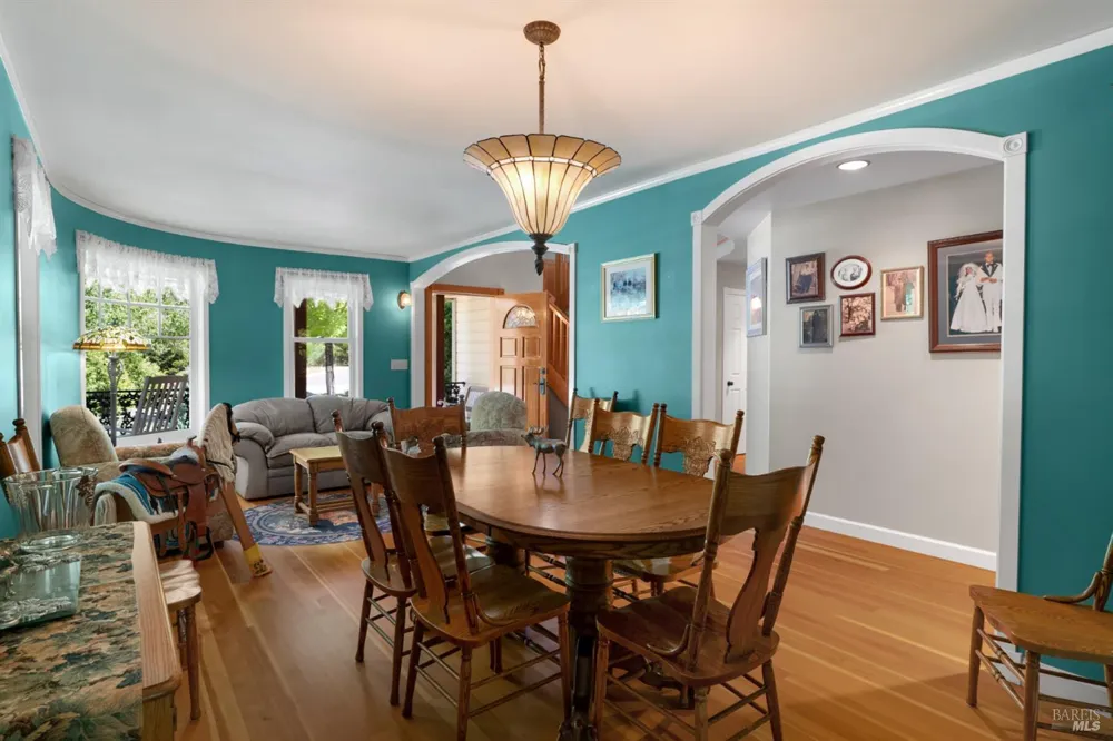 6501 Ellen Lane Forestville, CA 95436