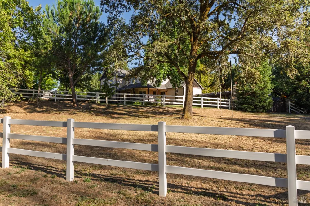 6501 Ellen Lane Forestville, CA 95436