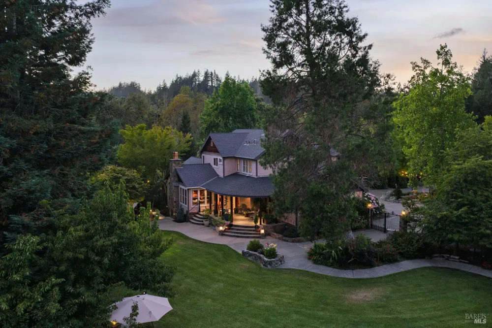 6501 Ellen Lane Forestville, CA 95436