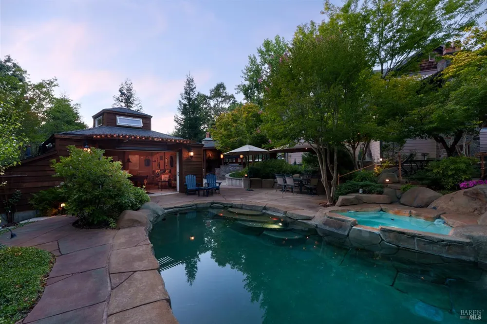6501 Ellen Lane Forestville, CA 95436