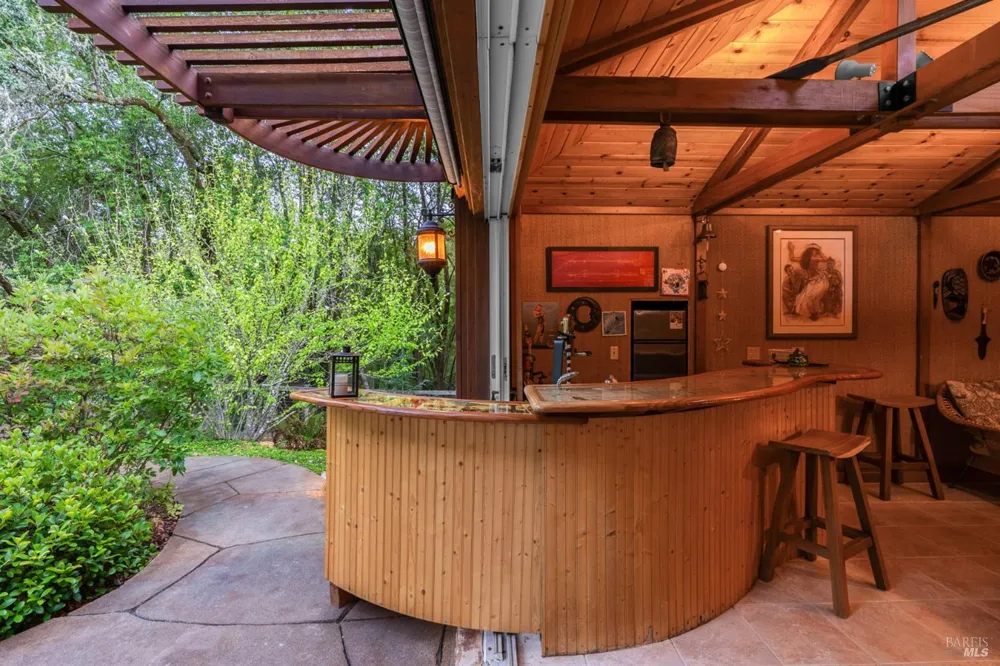 6501 Ellen Lane Forestville, CA 95436