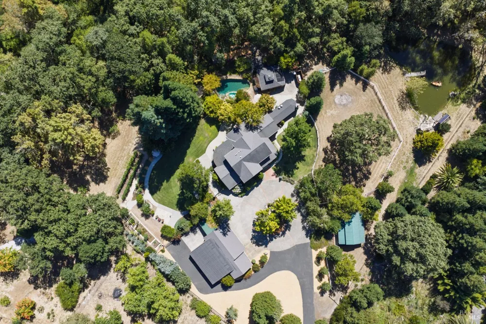 6501 Ellen Lane Forestville, CA 95436