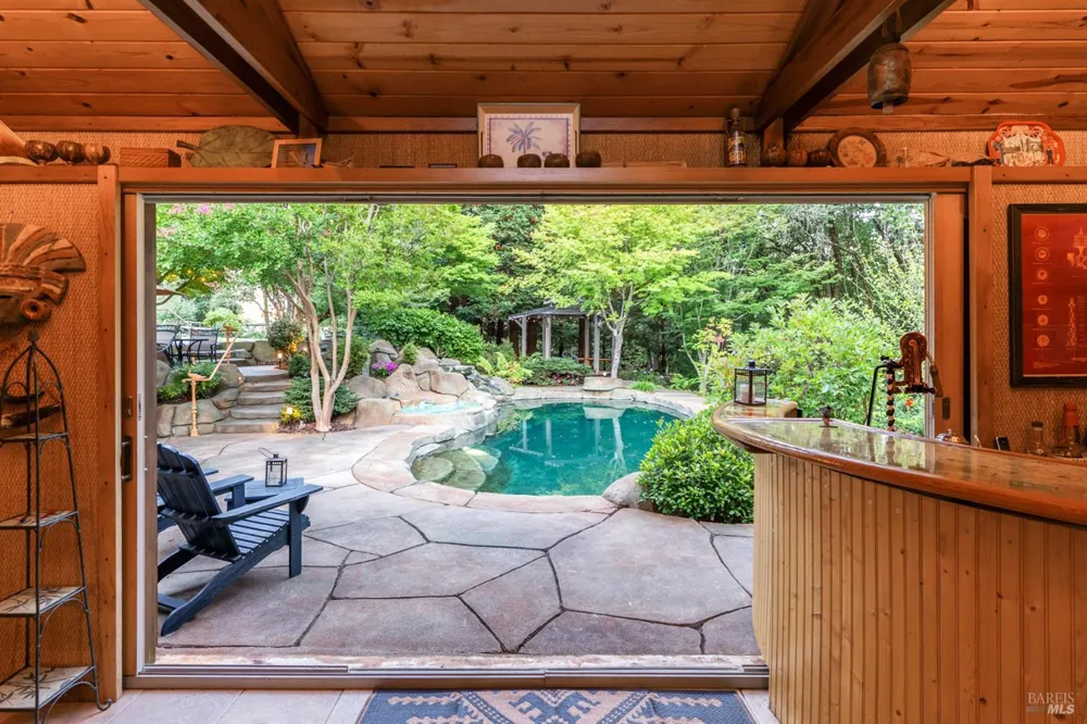 6501 Ellen Lane Forestville, CA 95436