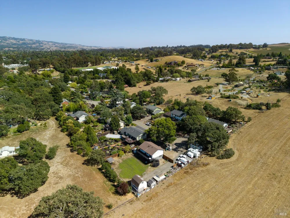 7651 Isabel Drive Cotati, CA 94931