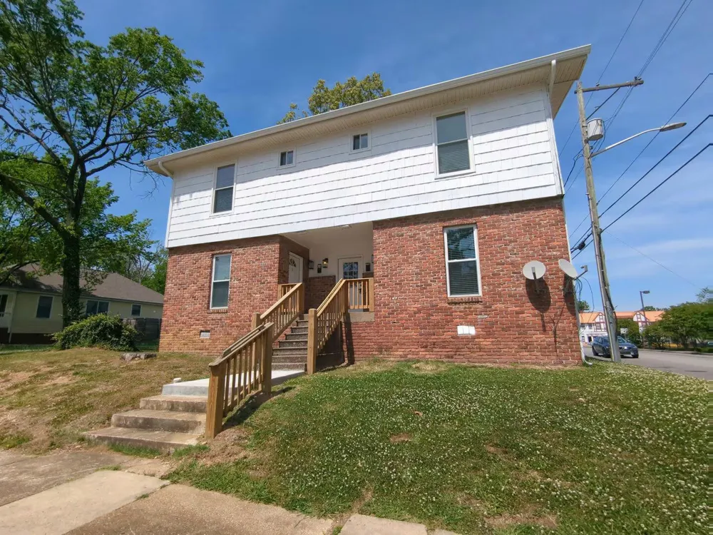 2015 Duncan Avenue Chattanooga, TN 37404