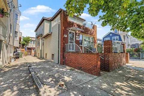 101 N Brighton Ave