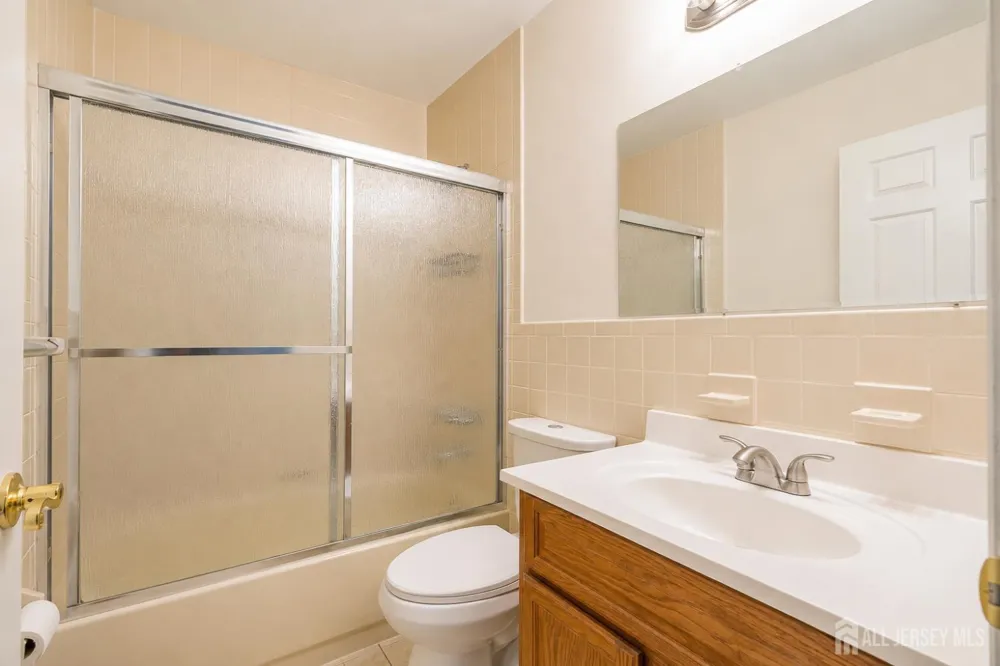 3003 Oaks Boulevard North Brunswick, NJ 08902