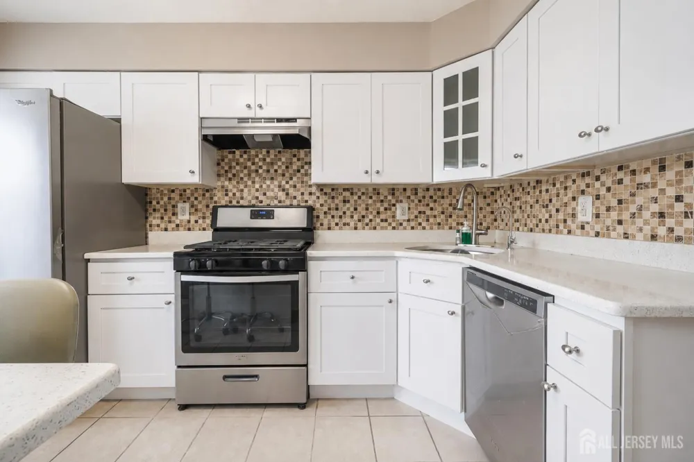 3003 Oaks Boulevard North Brunswick, NJ 08902