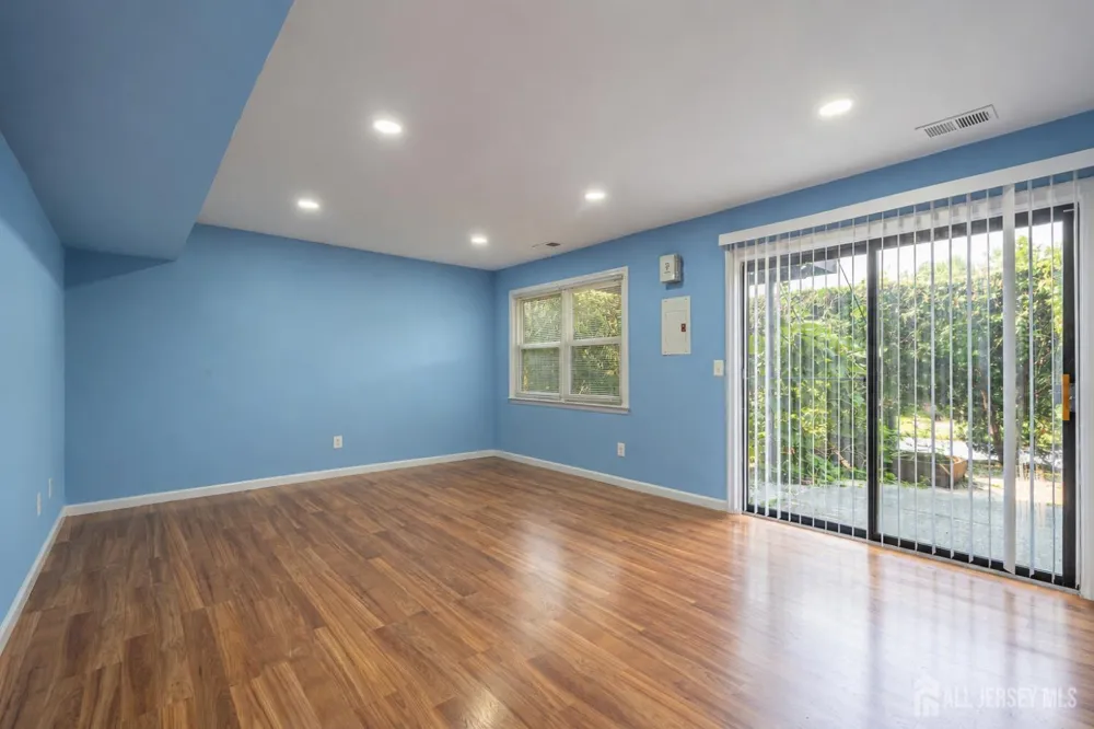 3003 Oaks Boulevard North Brunswick, NJ 08902