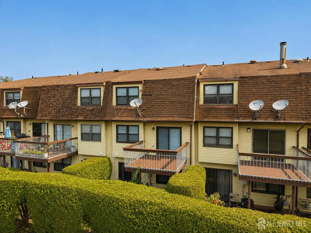 3003 Oaks Boulevard North Brunswick, NJ 08902