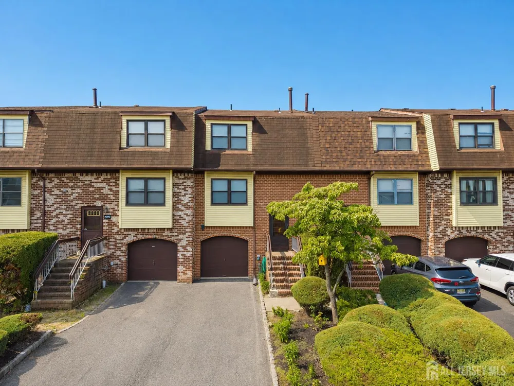 3003 Oaks Boulevard North Brunswick, NJ 08902