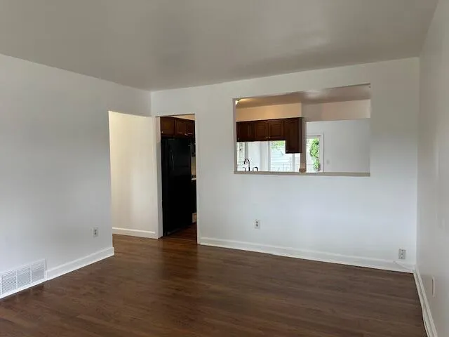 34242 S Aztec Drive Westland, MI 48185