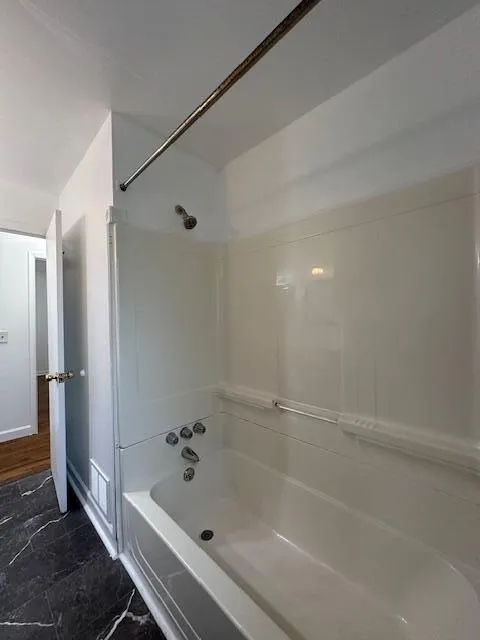 34242 S Aztec Drive Westland, MI 48185
