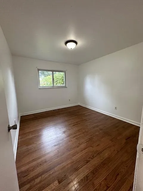 34242 S Aztec Drive Westland, MI 48185