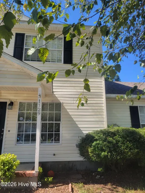 1129 Pueblo Drive