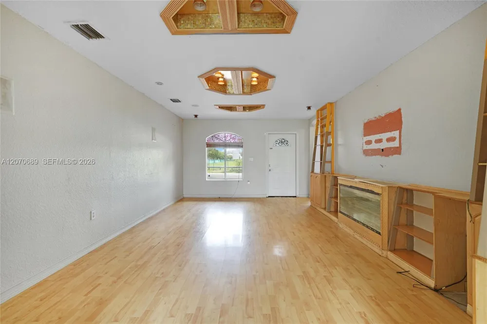 1714 NW 204th St Miami Gardens, FL 33056
