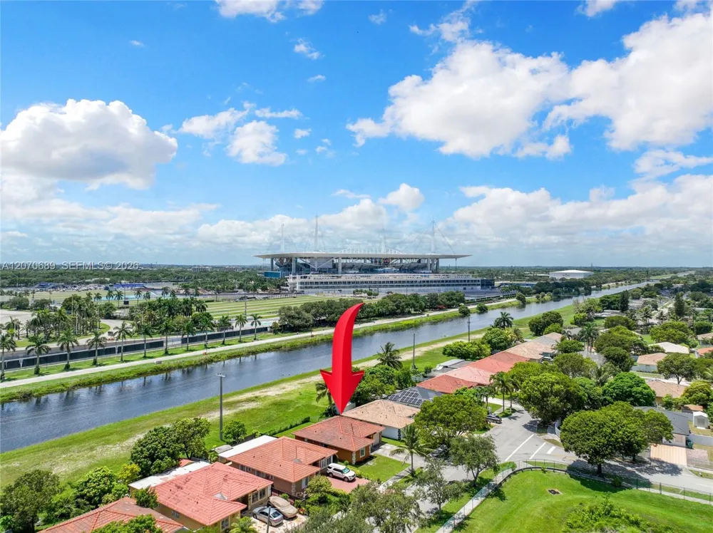 1714 NW 204th St Miami Gardens, FL 33056