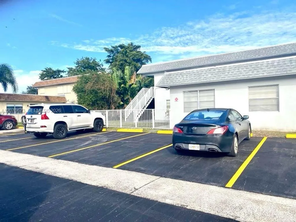 6201 SW 37 CT #3B Davie, FL 33314