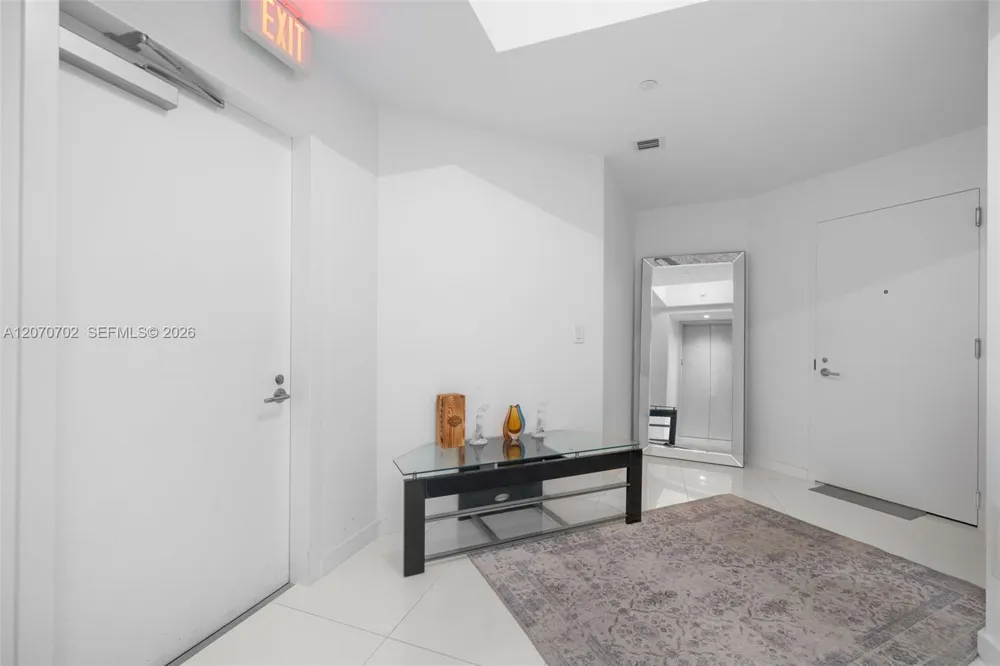 851 NE 1st Ave #1610 Miami, FL 33132