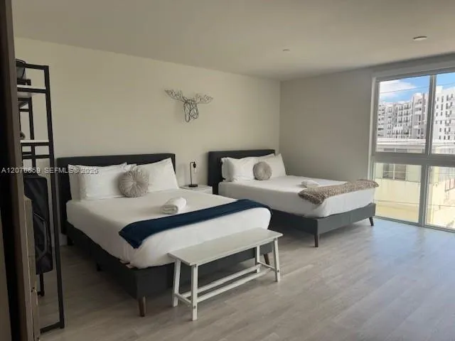 19380 NE 26 AVE #304 Miami, FL 33180