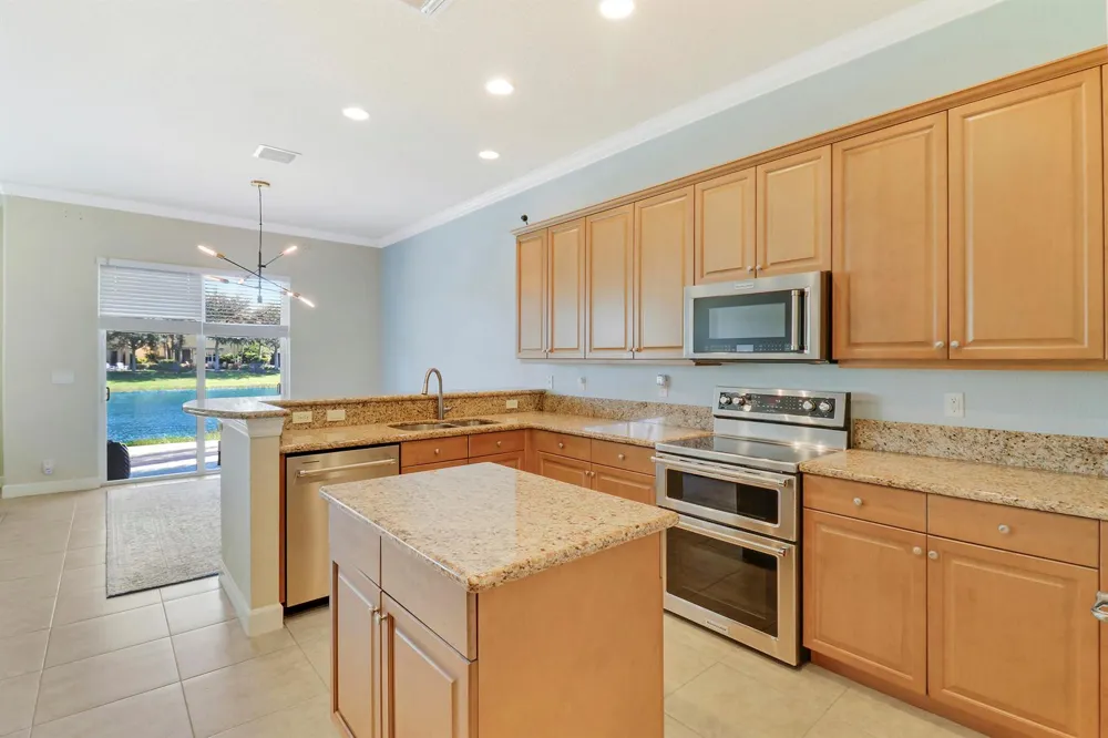 4790 CADIZ CIRCLE Palm Beach Gardens, FL 33418