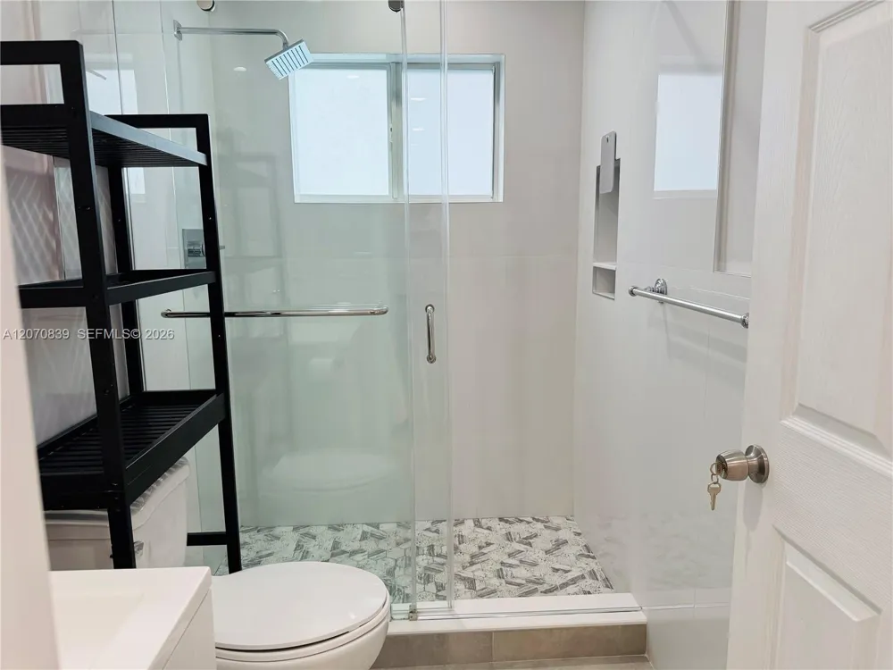1221 SW 76th Ct Miami, FL 33144