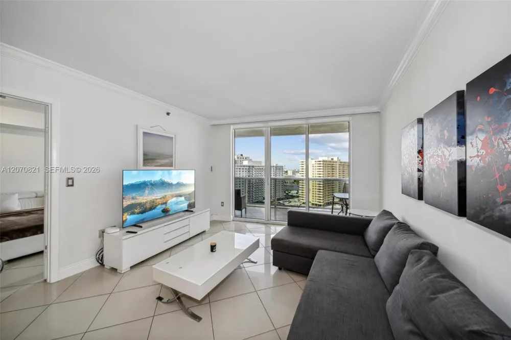 1800 S Ocean Dr #1406 Hallandale Beach, FL 33009