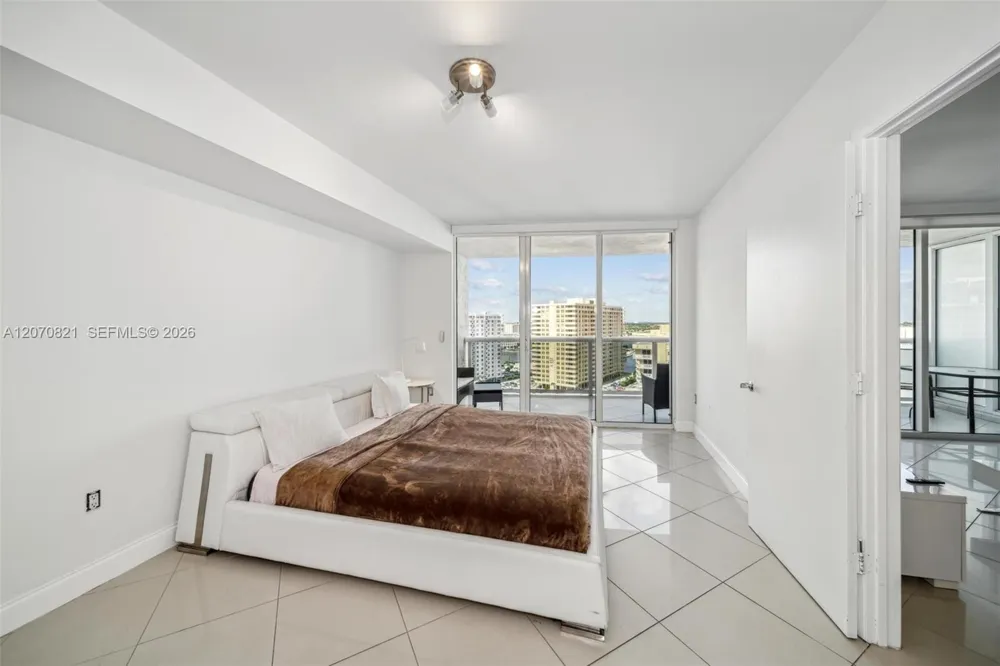 1800 S Ocean Dr #1406 Hallandale Beach, FL 33009