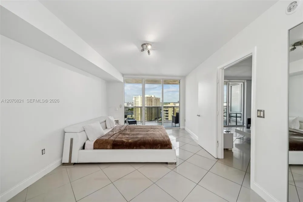 1800 S Ocean Dr #1406 Hallandale Beach, FL 33009