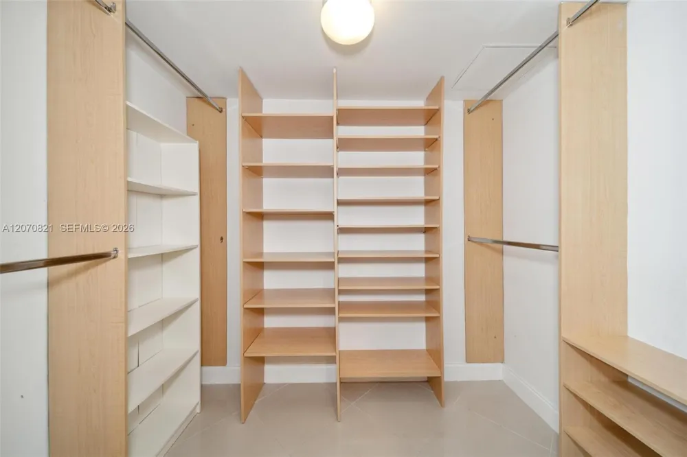 1800 S Ocean Dr #1406 Hallandale Beach, FL 33009