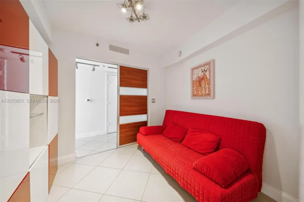 1800 S Ocean Dr #1406 Hallandale Beach, FL 33009