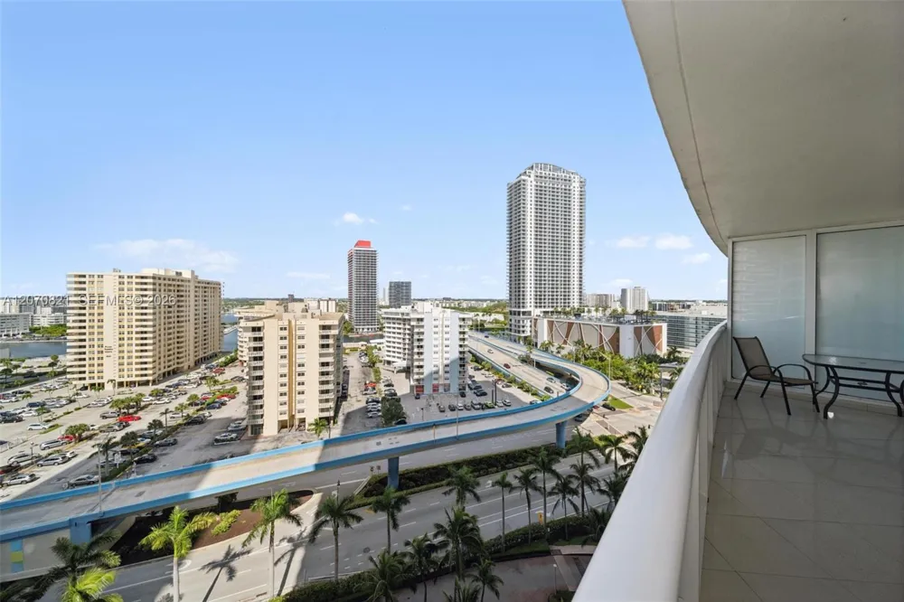 1800 S Ocean Dr #1406 Hallandale Beach, FL 33009