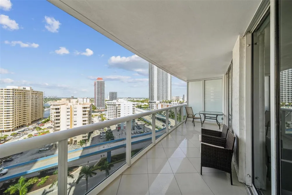 1800 S Ocean Dr #1406 Hallandale Beach, FL 33009