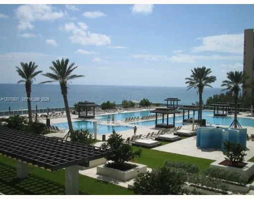 1800 S Ocean Dr #1406 Hallandale Beach, FL 33009