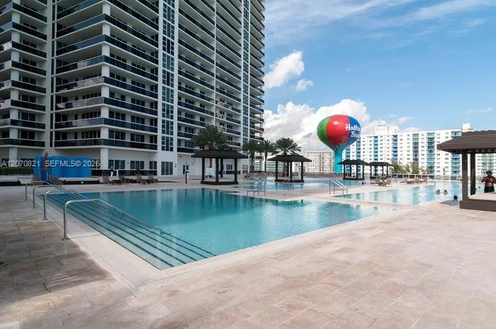 1800 S Ocean Dr #1406 Hallandale Beach, FL 33009