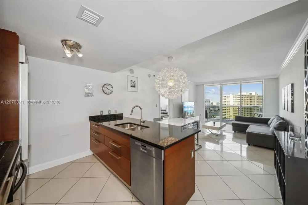 1800 S Ocean Dr #1406 Hallandale Beach, FL 33009