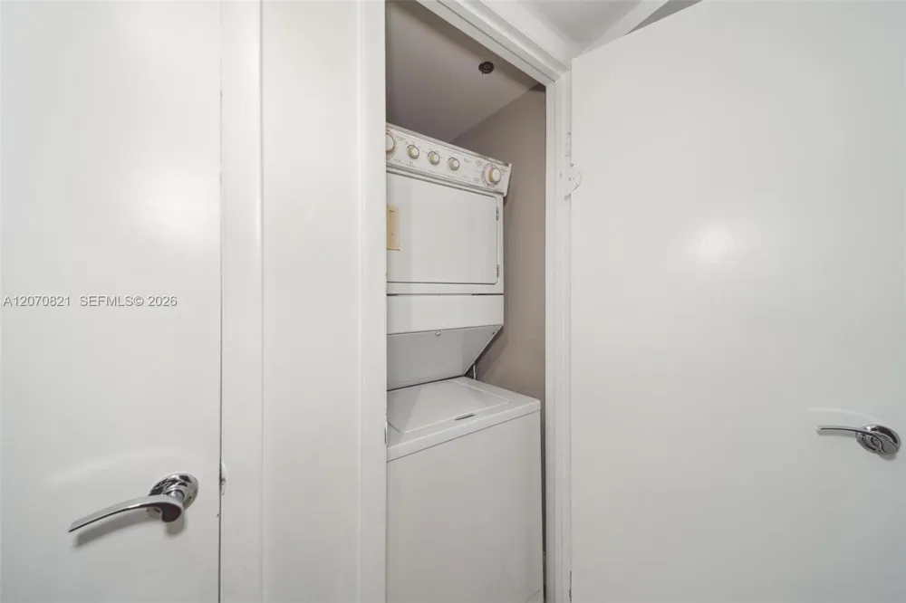 1800 S Ocean Dr #1406 Hallandale Beach, FL 33009