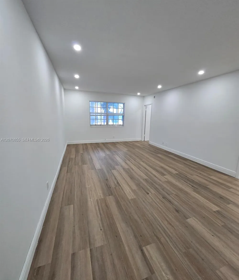 2424 SE 17th Cswy #110B Fort Lauderdale, FL 33316